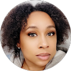 Profile photo of Lola Gregory