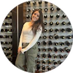 Profile photo of emily zaki