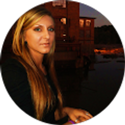 Profile photo of Luciana Lazzarino