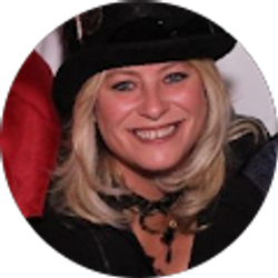 Profile photo of Julie Strong