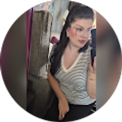 Profile photo of Leslie Licon