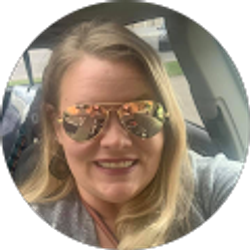 Profile photo of Danielle Simon