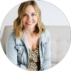 Profile photo of Elizabeth Zustiak