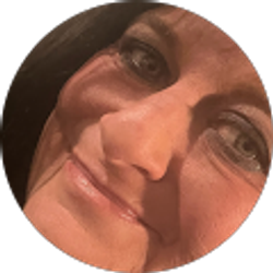 Profile photo of Debbie Lipka