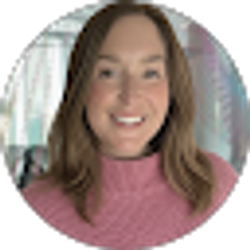 Profile photo of Lorelei Carr