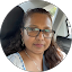 Profile photo of Yasmina Laguna