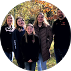 Profile photo of Shelly Brown