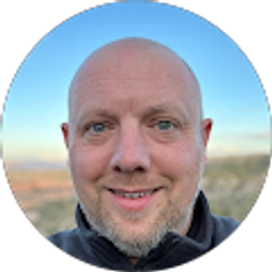 Profile photo of Thomas Peters