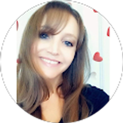 Profile photo of Laura Dillon