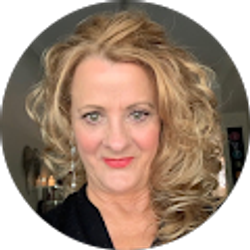 Profile photo of Linda Collins