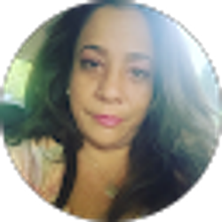 Profile photo of Jeanette De La Roca