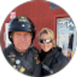 Profile photo of Tom & Julie
