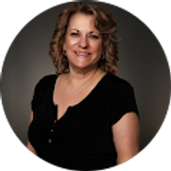 Profile photo of Suzanne Posada