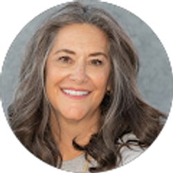 Profile photo of Deanna Louise