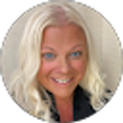 Profile photo of LeAnn Petersen