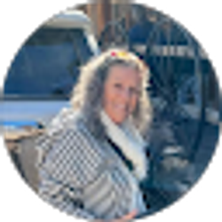 Profile photo of Debbie Sweeney