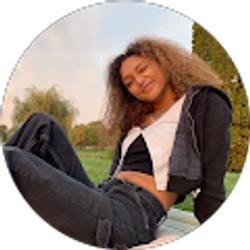 Profile photo of Kayla Brown