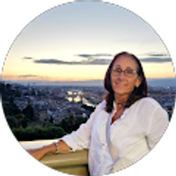 Profile photo of Mariana Frignani