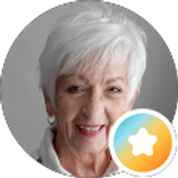 Profile photo of Maggie Frazier - Associate Broker