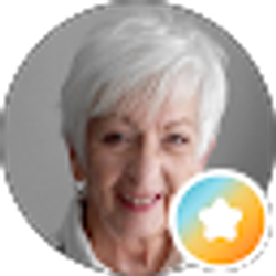 Profile photo of Maggie Frazier - Associate Broker