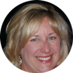 Profile photo of Denise Halpin