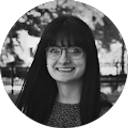 Profile photo of Julia Linares