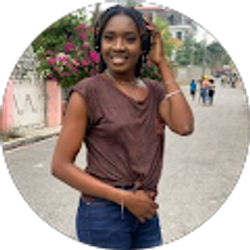 Profile photo of Lucie Destin