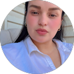 Profile photo of Alejandra Lemus