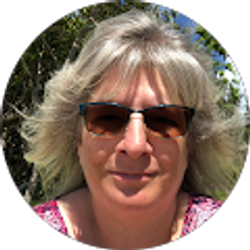 Profile photo of Deana Grandia