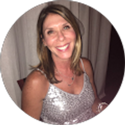 Profile photo of Laurie Lempesis