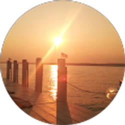 Profile photo of Lindsay Breit