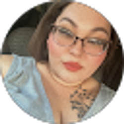 Profile photo of Alexis Salas