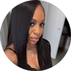 Profile photo of Alicia Lynn