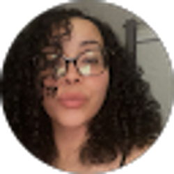 Profile photo of Alexis