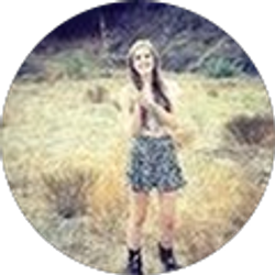 Profile photo of Julia Cycon