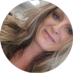 Profile photo of Vicki Pons