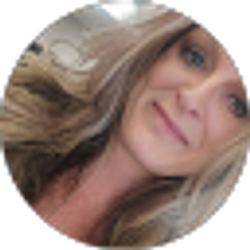 Profile photo of Vicki Pons