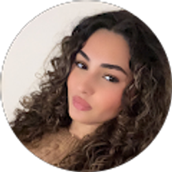 Profile photo of Suzanna Papazyan