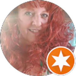 Profile photo of Lainie Will Travel