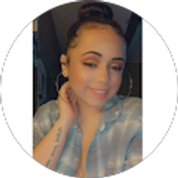 Profile photo of Ivy Marie