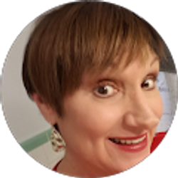 Profile photo of Leesa Peters