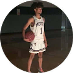 Profile photo of DeJuan Holyfield