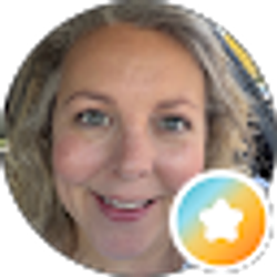 Profile photo of Suzanne Sinclair