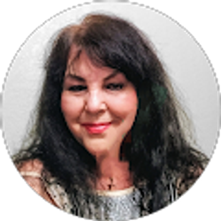 Profile photo of Cindy Arnold