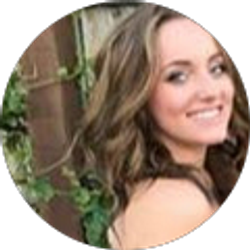 Profile photo of Arianna Toner