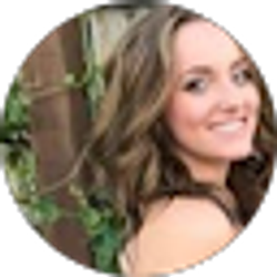Profile photo of Arianna Toner