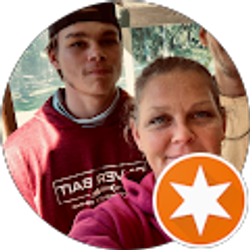 Profile photo of Chelle Smith