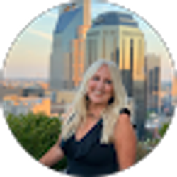 Profile photo of Debbie Combs