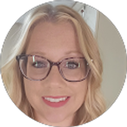 Profile photo of Chrissy Leake