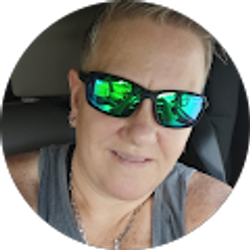 Profile photo of Kim Singletary